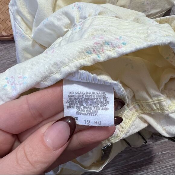 Vintage Oshkosh bgosh yellow floral printed overalls - Picture 4 of 4